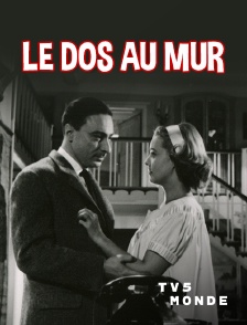 TV5MONDE - Le dos au mur