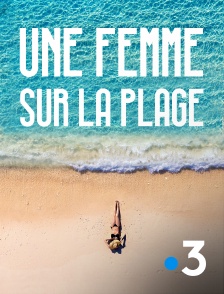 Une femme sur la plage