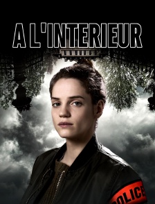 A l'intérieur