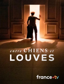 Culturebox - Entre chiens et louves par le Cirque Le Roux au Bon Marché Rive Gauche