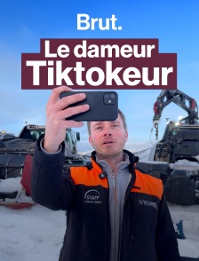 Son bureau ? À 2000 mètres d'altitude sur les pistes de ski