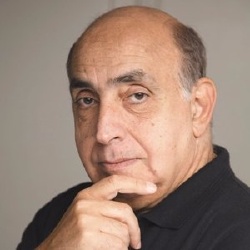 Gilbert Sinoué - Auteur