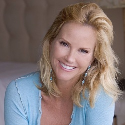 Rebecca Staab - Actrice