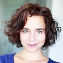 Stéphanie Tchou-Cotta - Actrice