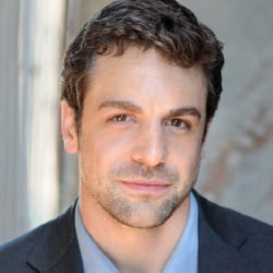 Chris McKenna - Acteur