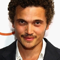 Karl Glusman - Acteur