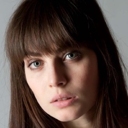 Ioulia Sniguir - Actrice