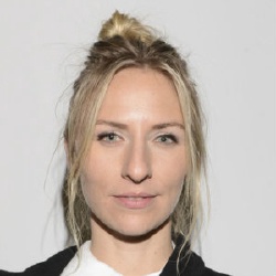 Mickey Sumner - Actrice