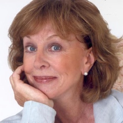 Christina Pickles - Actrice