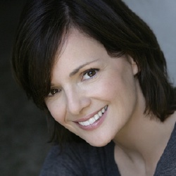 Stacy Edwards - Actrice