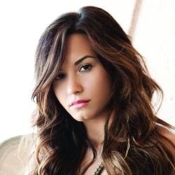Demi Lovato - Voix Off VO