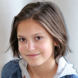 Allegra Tinnefeld - Actrice