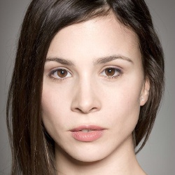 Aylin Tezel - Actrice