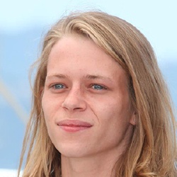 Isaiah Stone - Acteur