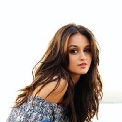 Melanie Papalia - Actrice