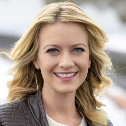 Meredith Hagner - Actrice