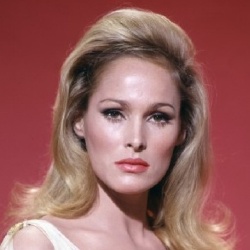 Ursula Andress - Actrice