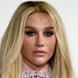 Kesha - Guest star