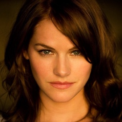 Kelly Overton - Actrice