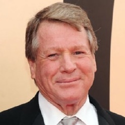 Ryan O'Neal - Guest star