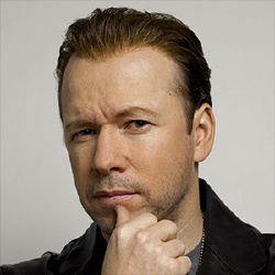 Donnie Wahlberg - Guest star