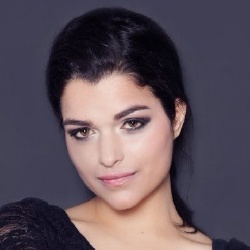 Eve Harlow - Actrice