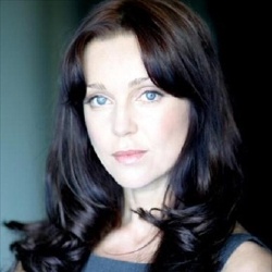 Sarah-Jane Redmond - Actrice