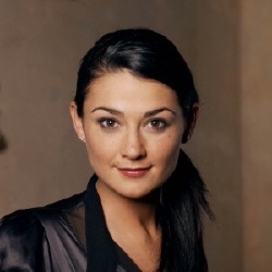 Natalie J Robb - Actrice