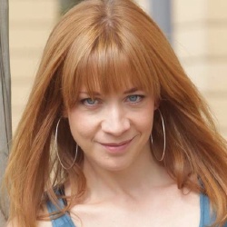 Annika Ernst - Actrice