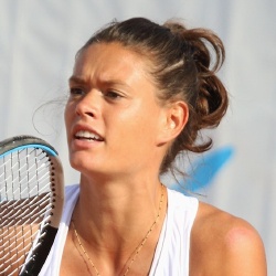 Chloé Paquet - Tenniswoman