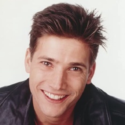 Sasha Mitchell - Acteur